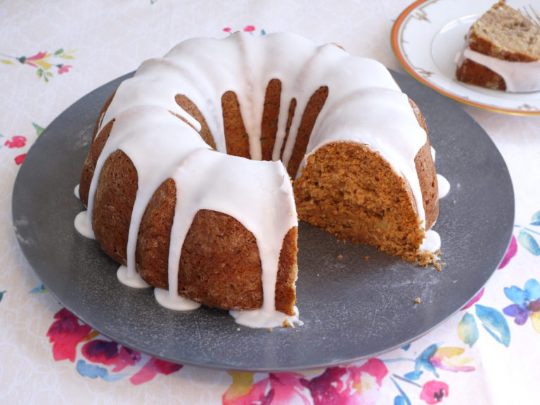 Honey & Apple Cake